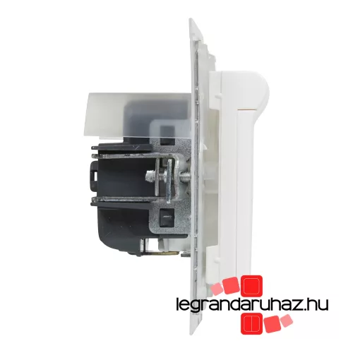 Legrand Suno 2P+F csatlakozóaljzat biztonsági zsaluval, csapófedéllel, IP44 fehér, Legrand 721123