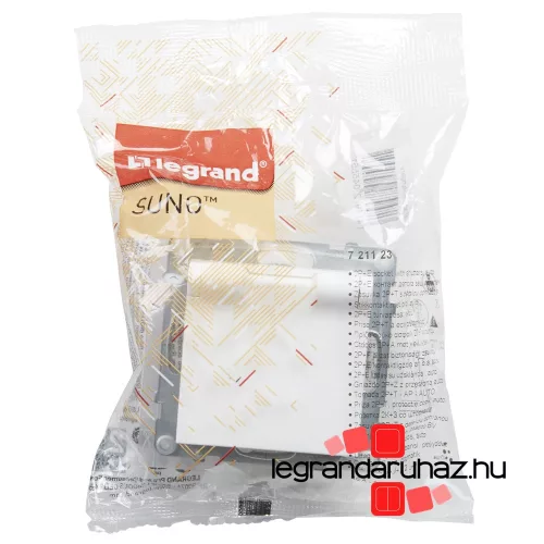 Legrand Suno 2P+F csatlakozóaljzat biztonsági zsaluval, csapófedéllel, IP44 fehér, Legrand 721123