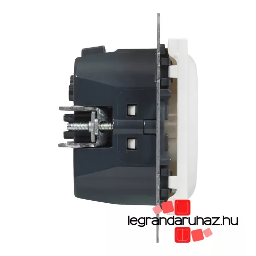 Legrand Suno 2P+F csatlakozóaljzat+ USB C-túpusú töltőaljzat, fehér, Legrand 721129