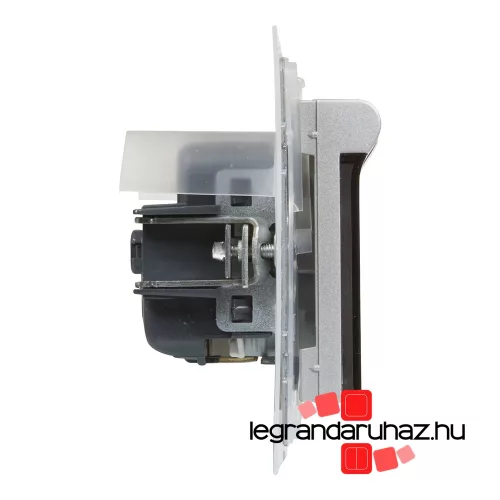 Legrand Suno 2P+F csatlakozóaljzat biztonsági zsaluval, csapófedéllel, IP44 alumínium, Legrand 721323