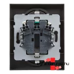 Legrand Suno 2x2P+F csatlakozóaljzat biztonsági zsaluval, egybeépített burkolattal, rugós fekete, Legrand 721426