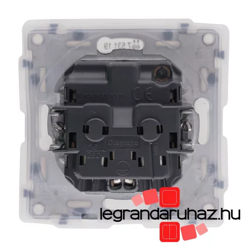 Legrand Valena Life 2P+F csatlakozóaljzat biztonsági zsaluval, csapófedéllel, IP44 fehér, Legrand 753119