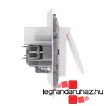 Legrand Niloé 2P+F aljzat körömmel IP44 fehér biztonsági zsaluval 764531, Legrand 764531