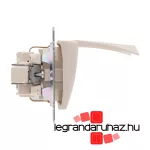 Legrand Valena 2P+F csatlakozóaljzat csapófedéllel, elefántcsont, Legrand 774322