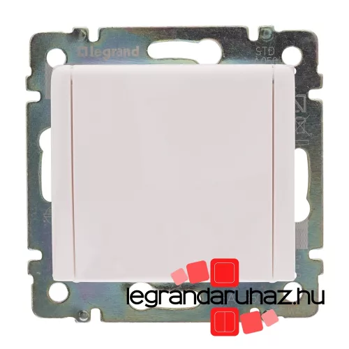 Legrand Valena 2P+F csatlakozóaljzat csapófedéllel, fehér, Legrand 774422