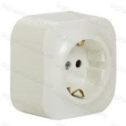   Legrand Forix IP20 falon kívüli 2P+F földelt csatlakozóaljzat, 16 A , biztonsági zsaluval, fehér, Legrand 782420