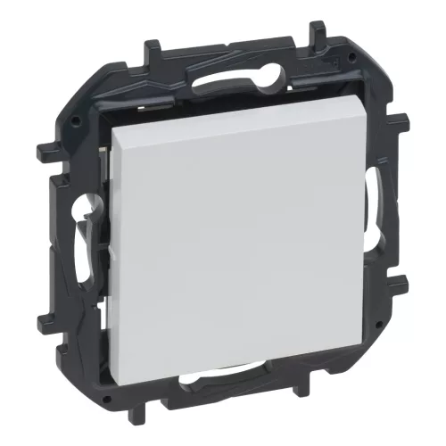 Legrand Niloé Step váltókapcsoló, 10AX, fehér, IP44, Legrand  863106BIP44