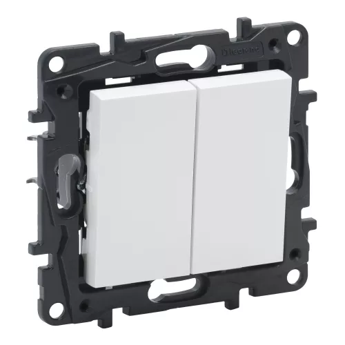 Legrand Niloé Step kettős váltókapcsoló, 10AX, fehér, IP44, Legrand  863108IP44