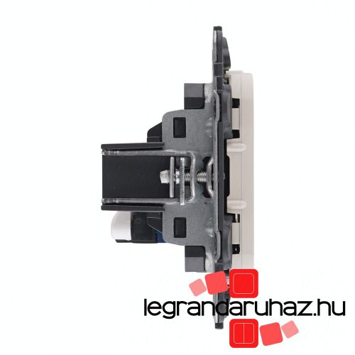 Legrand Valena Allure 1xRJ45 Cat. 6 UTP csatlakozóaljzat elefántcsont, AE753042