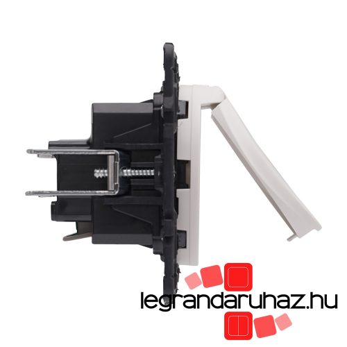Legrand Céliane 2P+F csatlakozóaljzat biztonsági zsaluval, csapófedéllel, rugós, fehér CF067153CS-HK