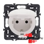 Legrand Céliane 2P+F csatlakozóaljzat biztonsági zsaluval, csapófedéllel, rugós, fehér CF067153CS-K