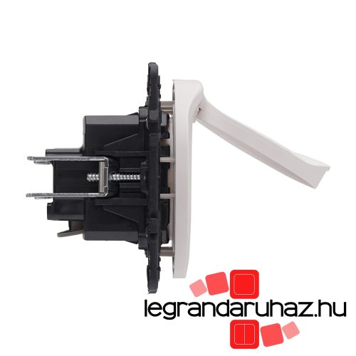 Legrand Céliane konnektor biztonsági zsaluval IP44 rugós, fehér CF067153IP-HK