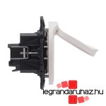 Legrand Céliane konnektor biztonsági zsaluval IP44 rugós, fehér CF067153IP-K